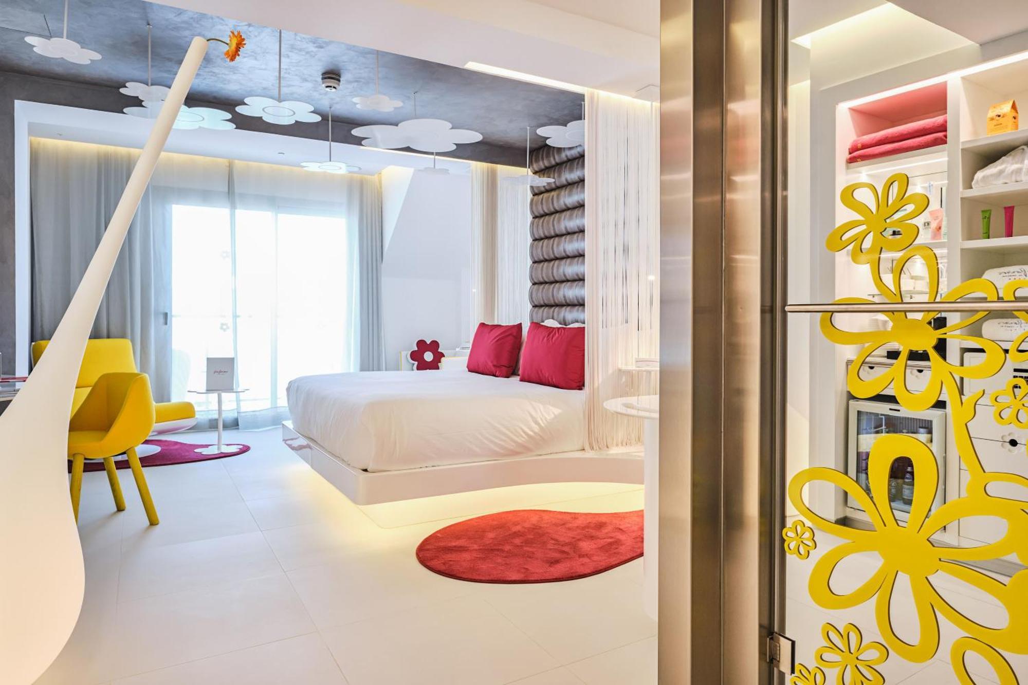 Flower Deluxe Extra Room